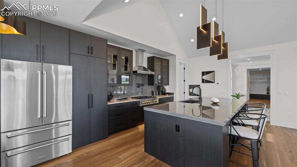 Image 6 of 47: Kitchen