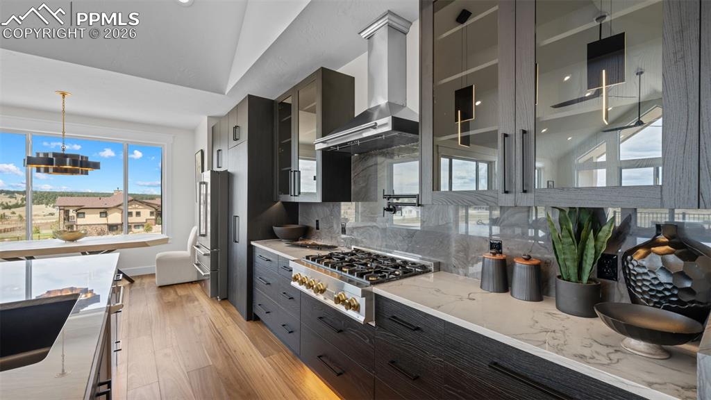 Image 8 of 47: Kitchen