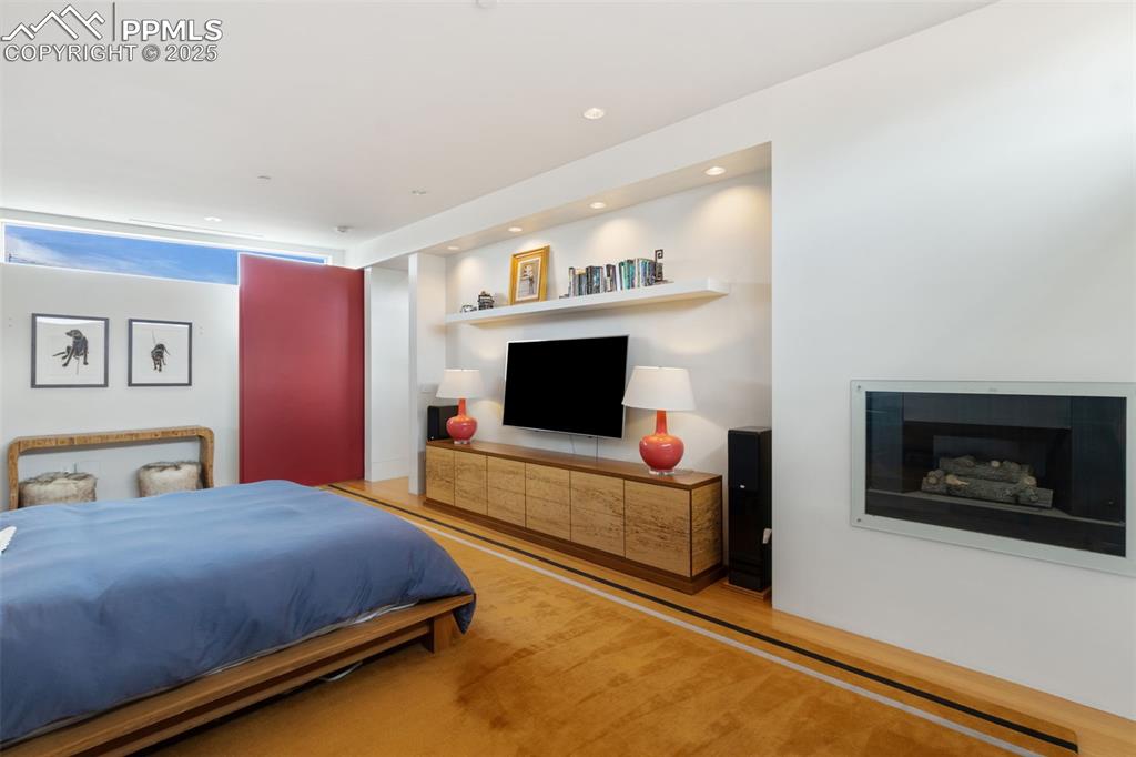 Image 13 of 46: Master Bedroom