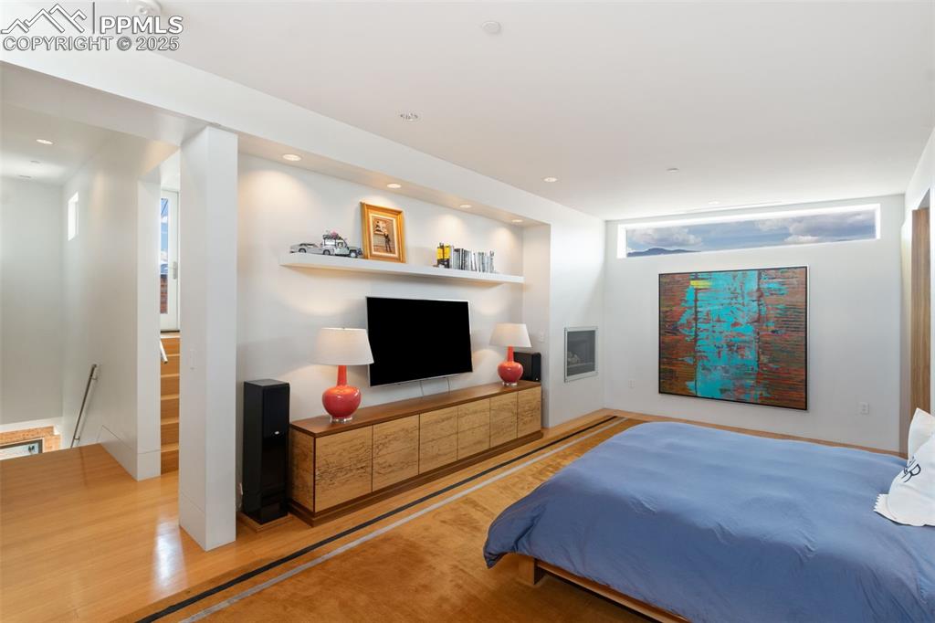 Image 17 of 46: Master Bedroom
