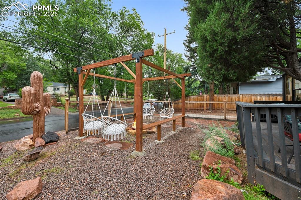 Image 44 of 48: View of yard