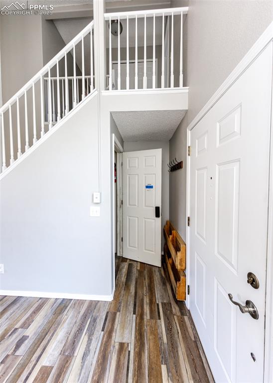 Image 2 of 32: Entry