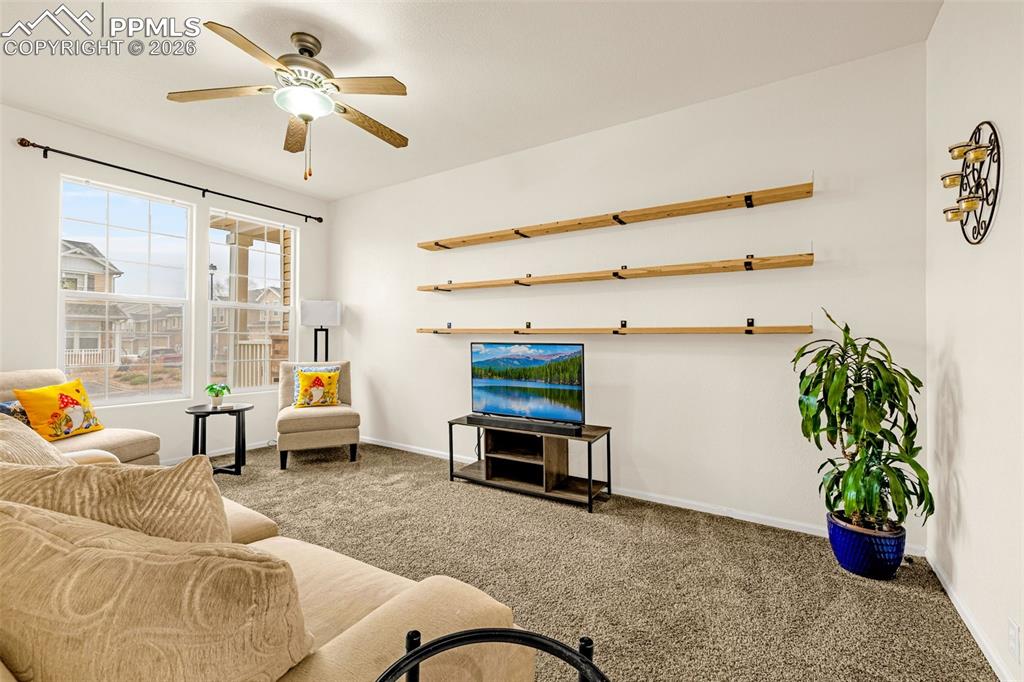 Image 4 of 24: Sitting Room