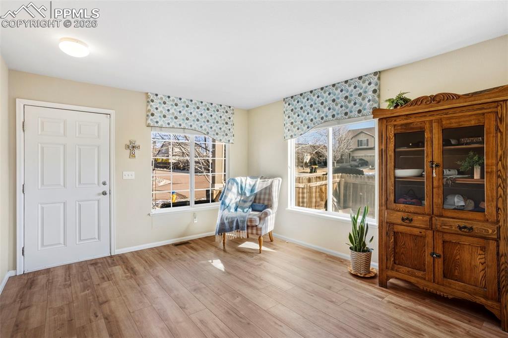 Image 6 of 32: Entry area