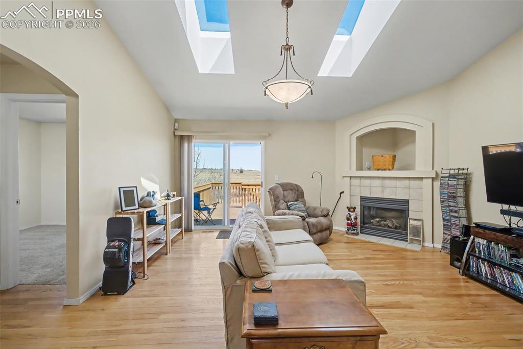 Image 9 of 50: Living Room