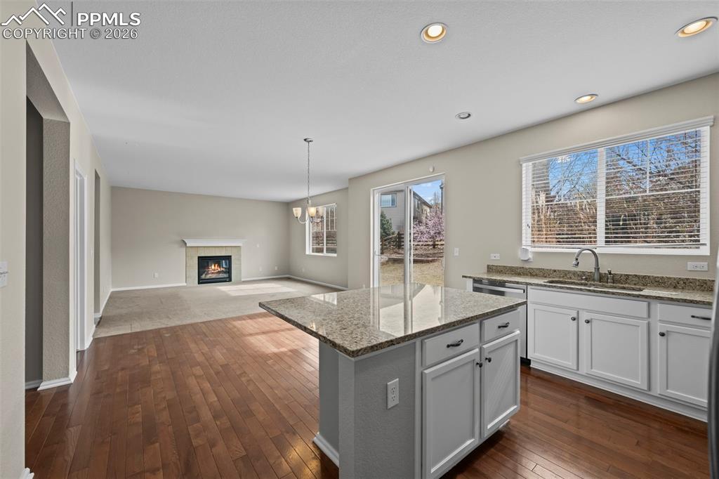 Image 10 of 35: Kitchen