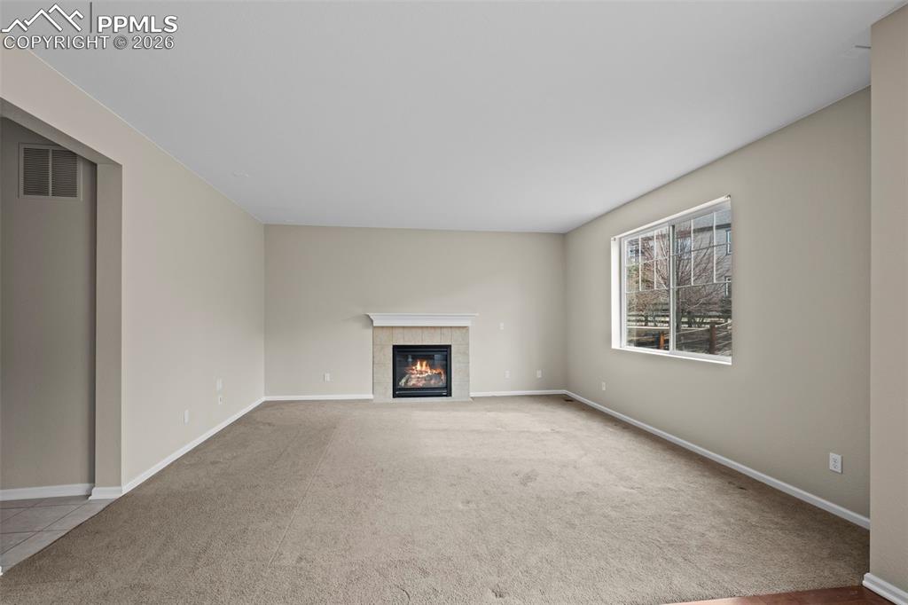 Image 5 of 35: Living Room