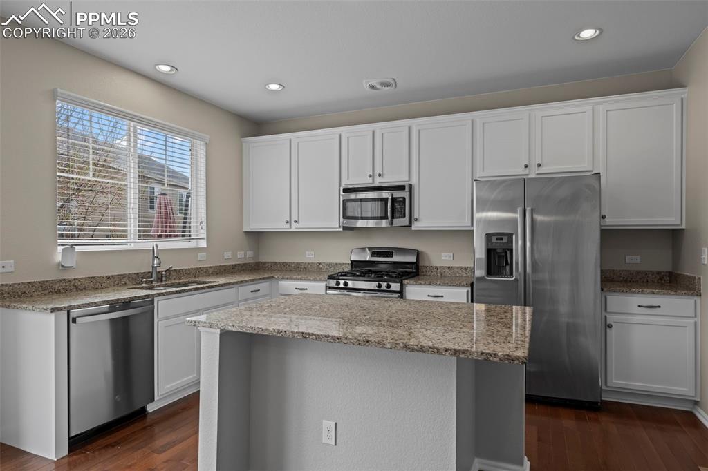 Image 9 of 35: Kitchen