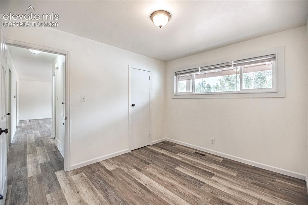 Image 16 of 29: Bedroom