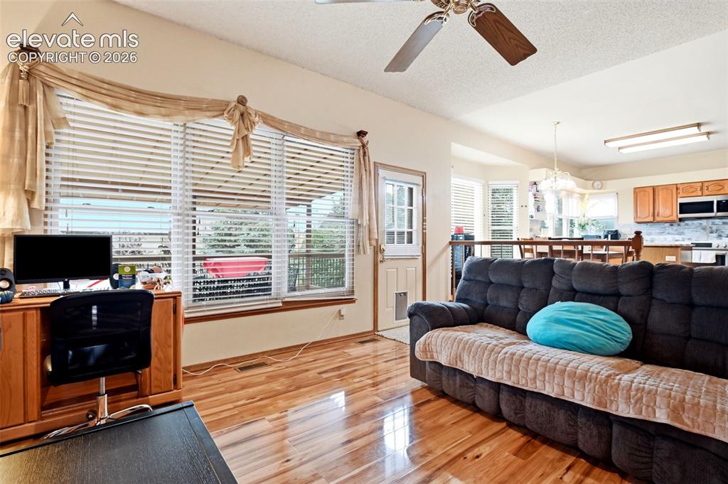 Image 15 of 43: Living Room