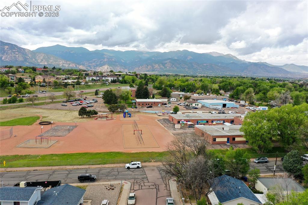 Image 46 of 48: Close to schools and shopping centers