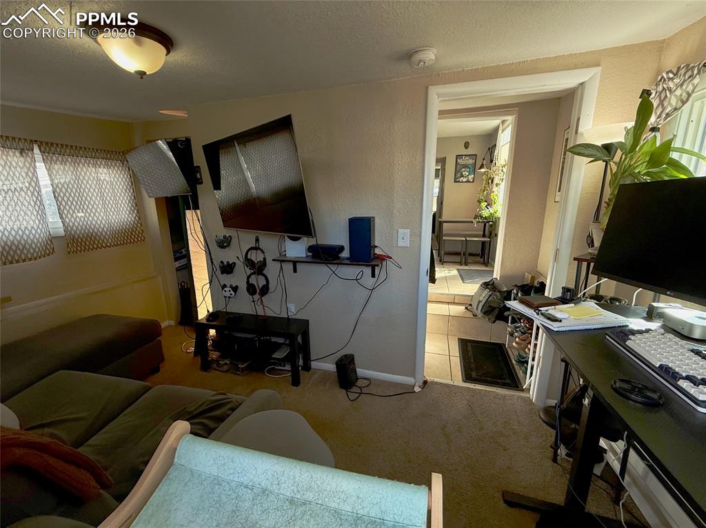 Image 21 of 28: Living Room