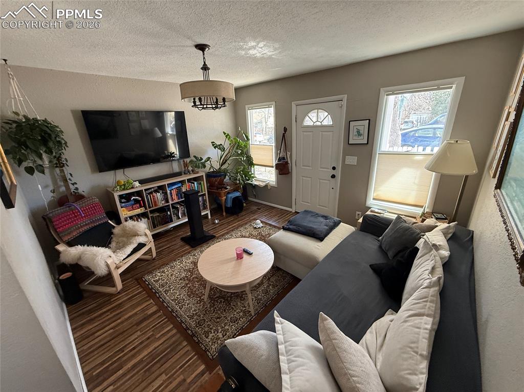 Image 6 of 28: Living Room