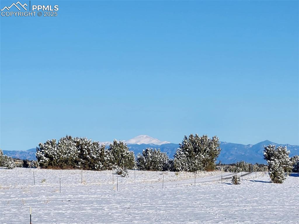 Image 33 of 47: View of mountain backdrop