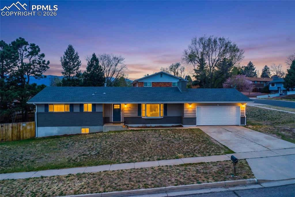 Image 2 of 30: No Description Available