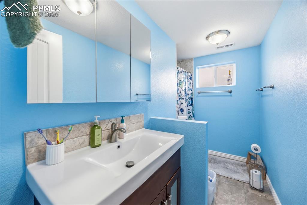 Image 20 of 30: No Description Available