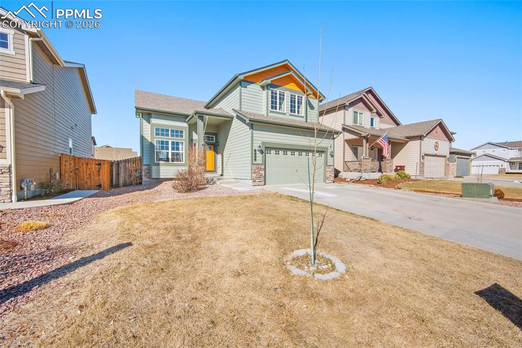 Image 2 of 39: Front of Structure