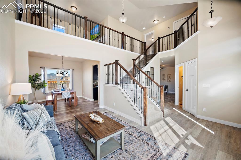 Image 5 of 39: Family Room