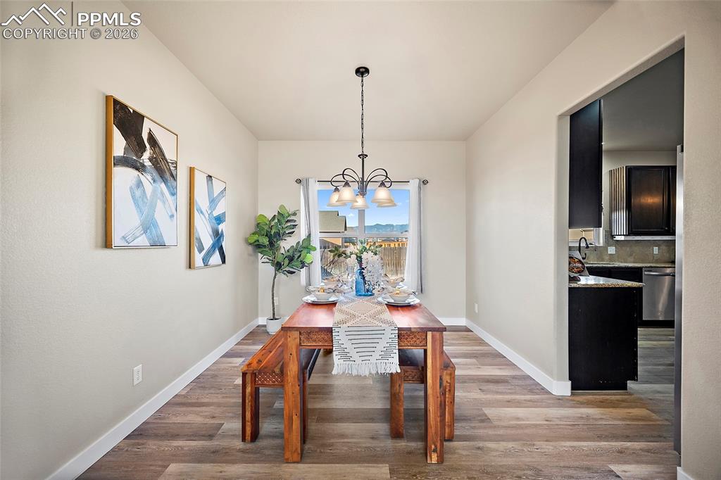 Image 8 of 39: Dining Area