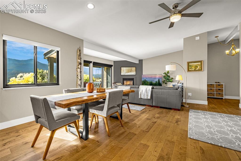 Image 12 of 28: Dining Area