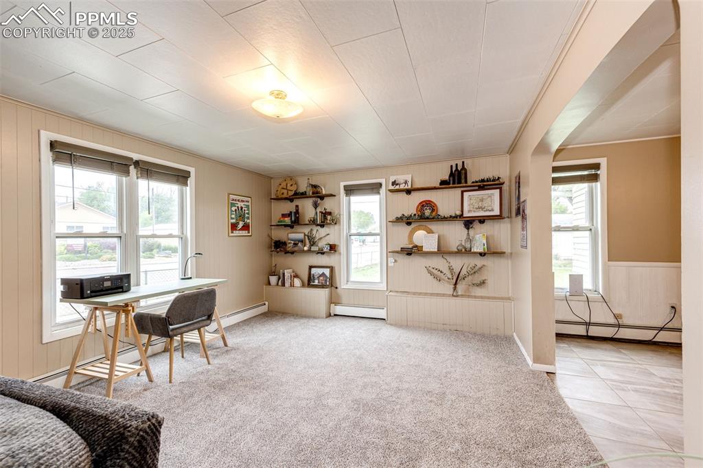 Image 8 of 30: Office