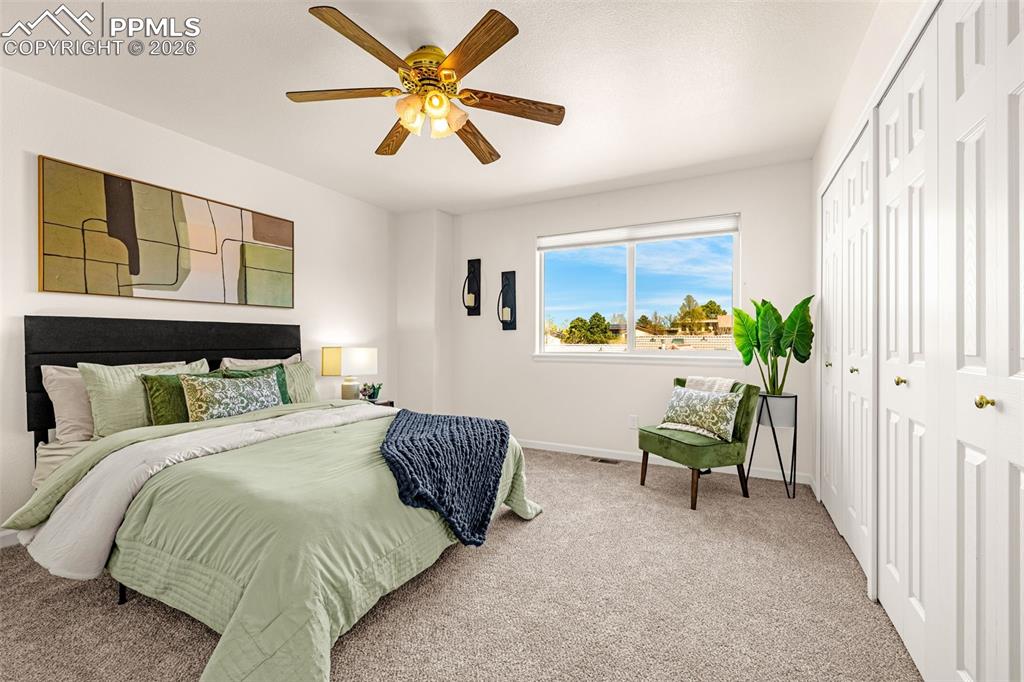 Image 16 of 40: Bedroom