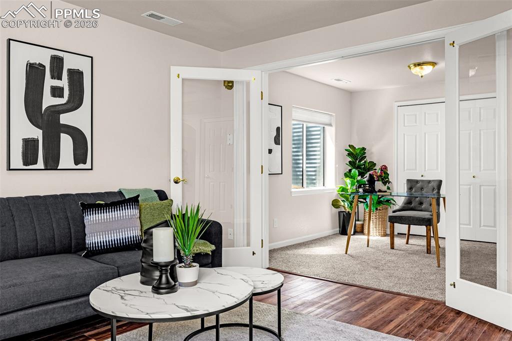 Image 24 of 40: Living Room