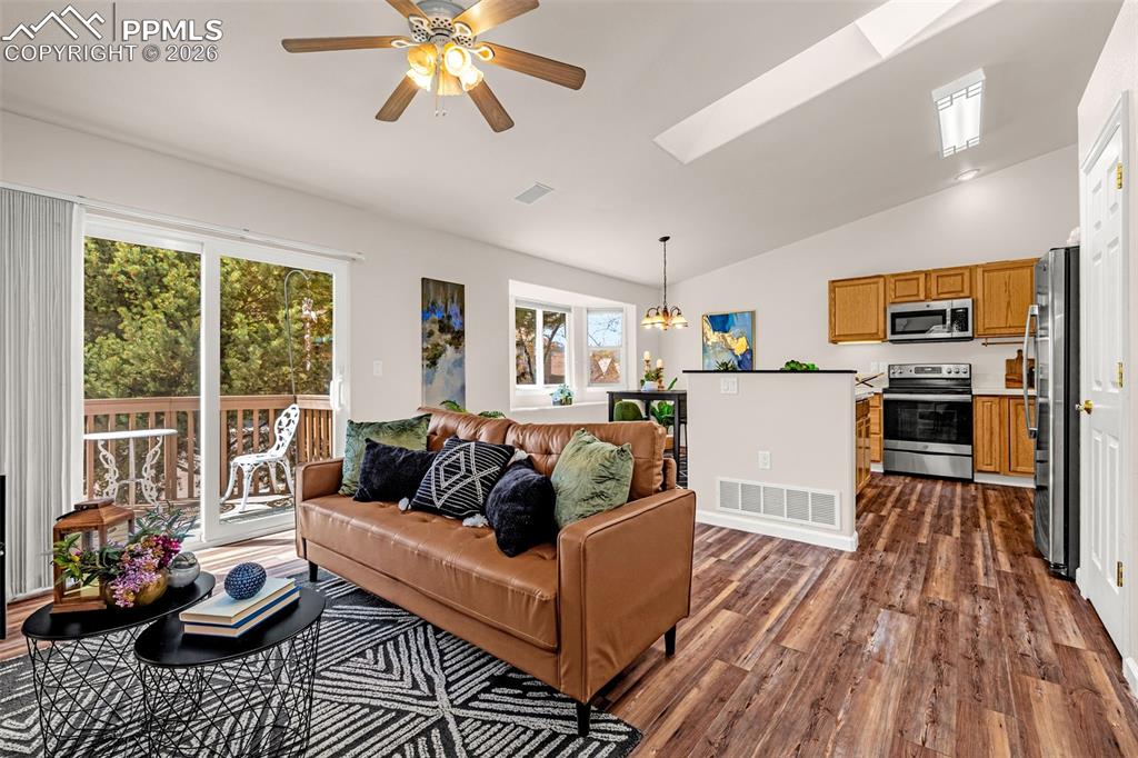 Image 3 of 40: Living Room