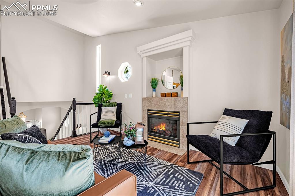 Image 6 of 40: Living Room