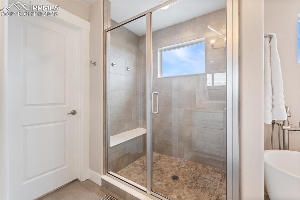 Image 45 of 50: Bathroom