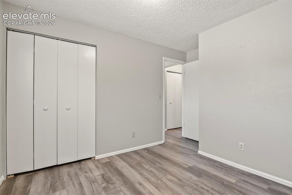 Image 19 of 26: Bedroom