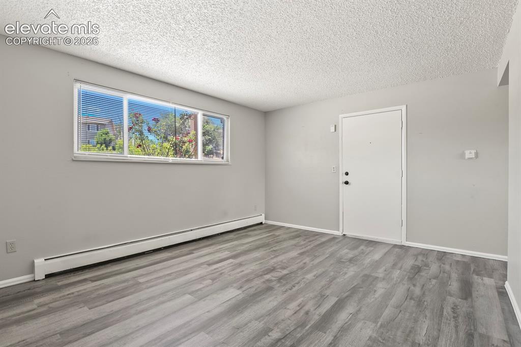 Image 5 of 26: Living Room