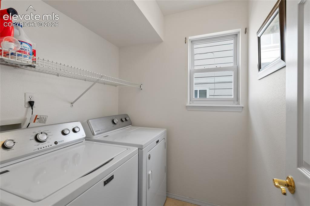 Image 19 of 50: Laundry