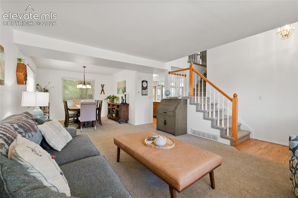 Image 8 of 50: Living Room