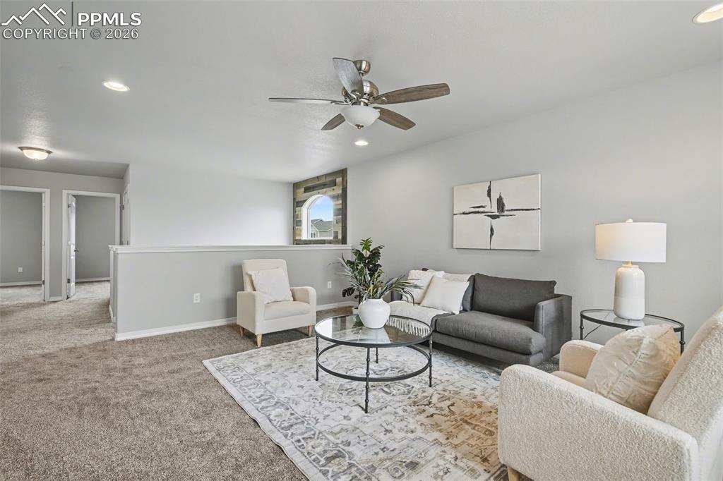 Image 23 of 44: Living Room