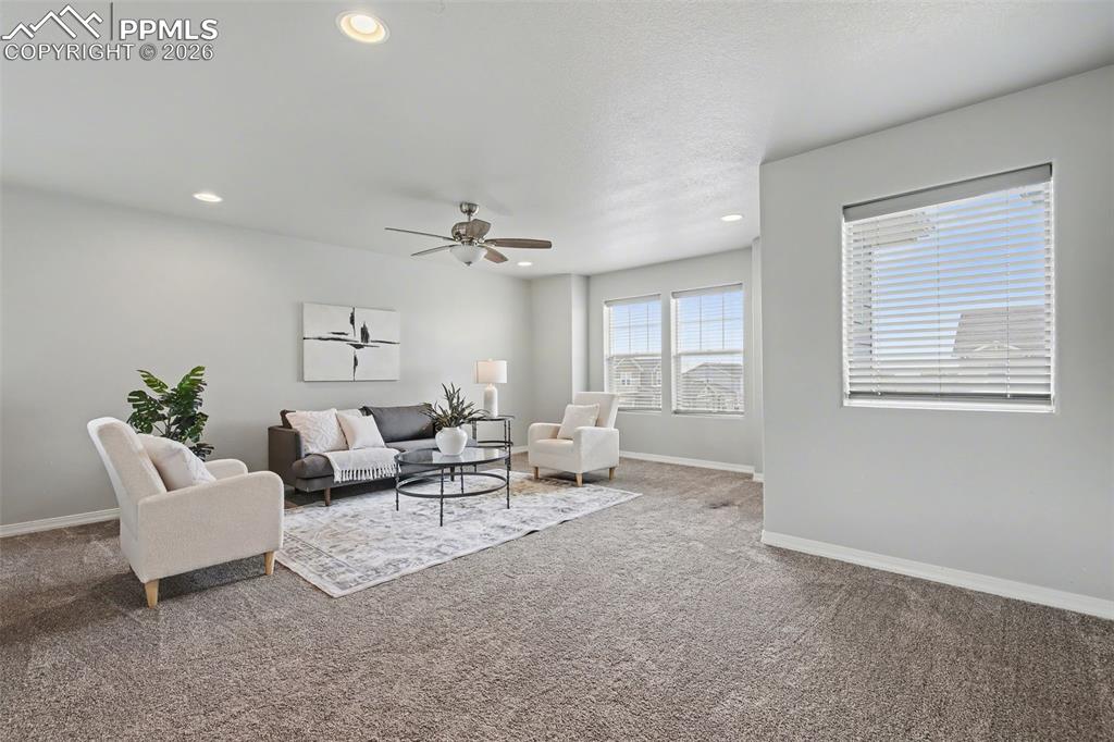 Image 24 of 44: Living Room