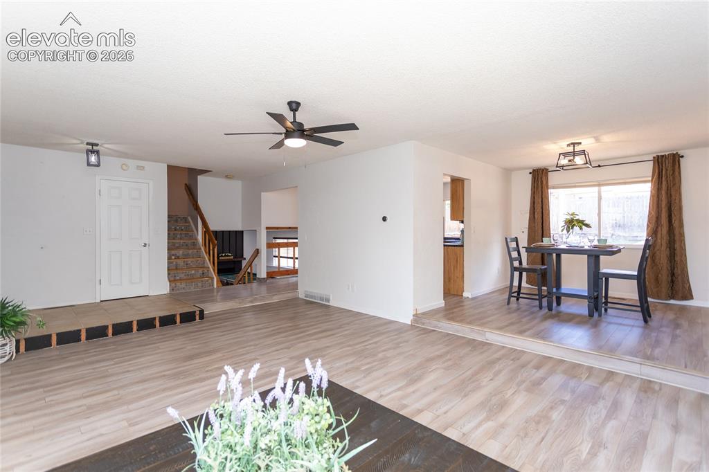 Image 9 of 50: Living Room
