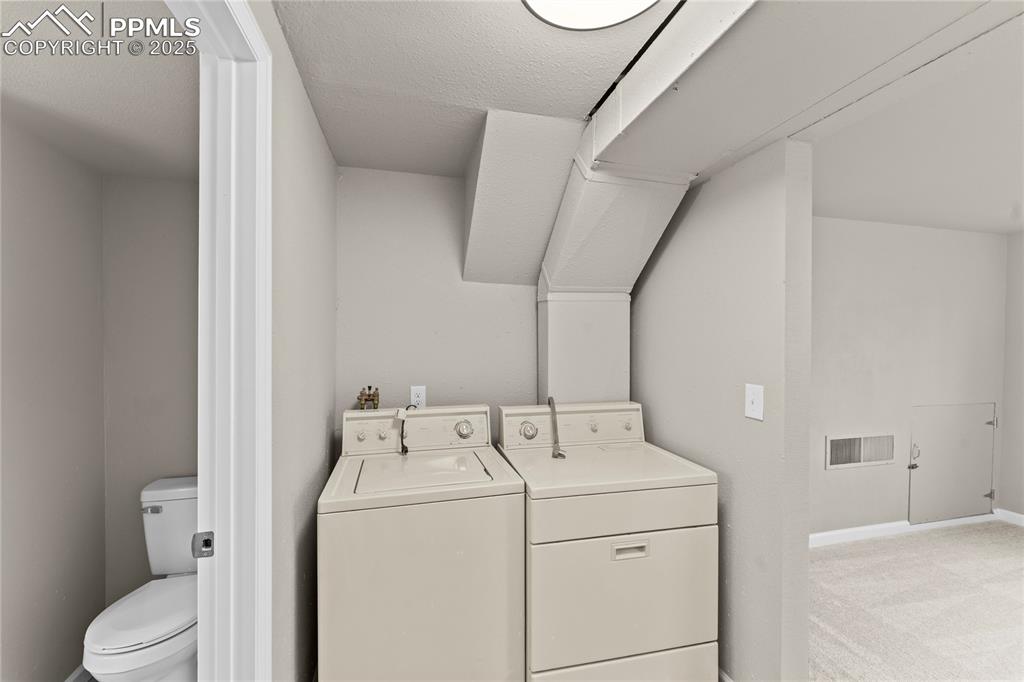 Image 26 of 29: Laundry