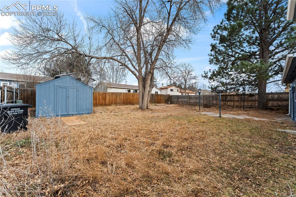 Image 29 of 29: Yard