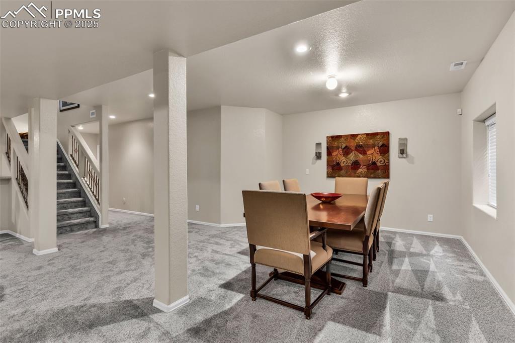 Image 24 of 50: Dining Area