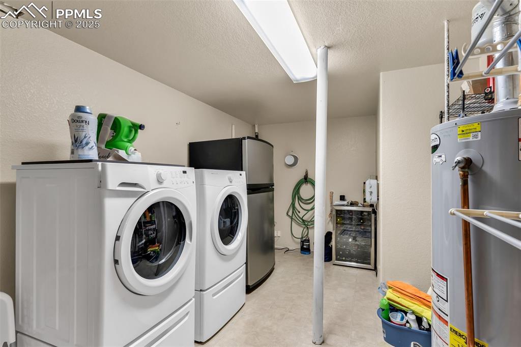 Image 37 of 50: Laundry