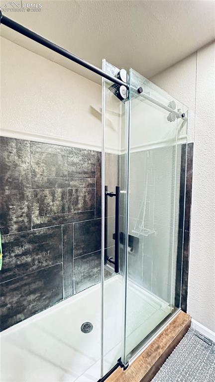 Image 20 of 22: Master Bathroom