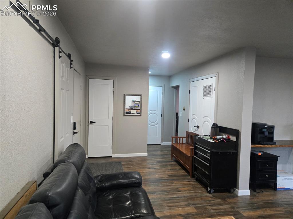 Image 4 of 22: Living Room