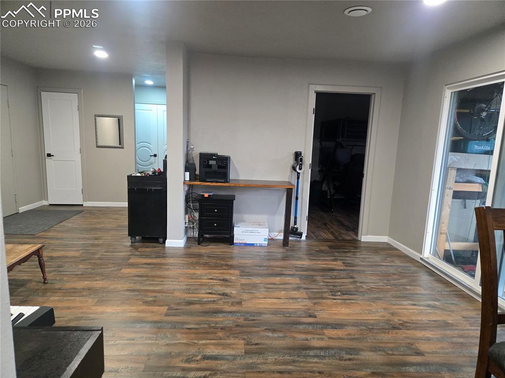 Image 6 of 22: Living Room