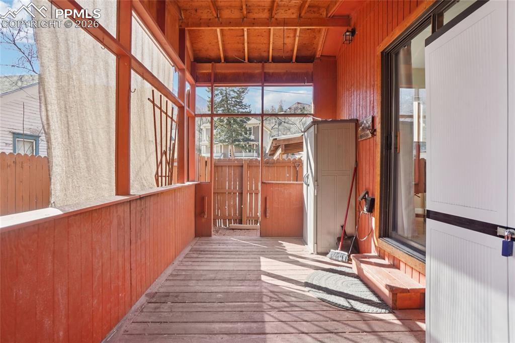 Image 14 of 46: Sun Room