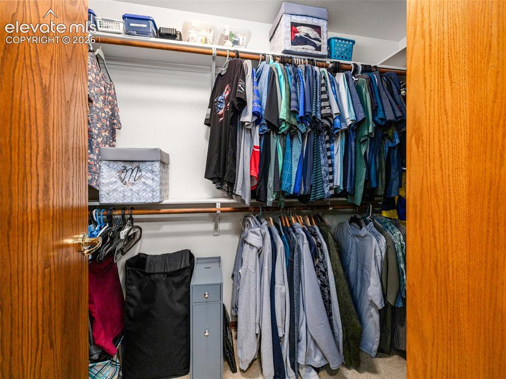 Image 22 of 48: Closet