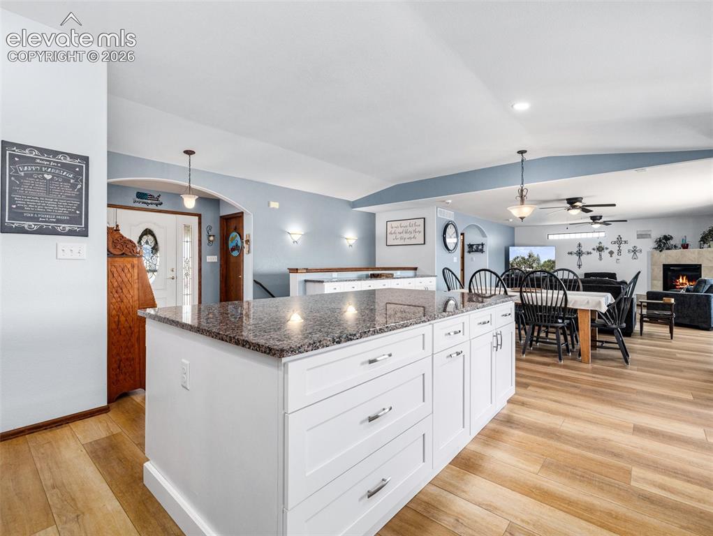 Image 5 of 48: Kitchen