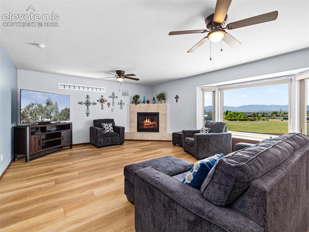 Image 8 of 48: Living Room