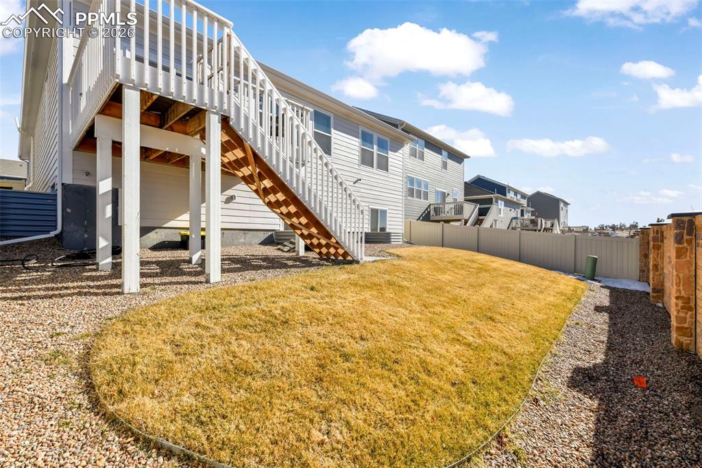 Image 37 of 50: Back of Structure