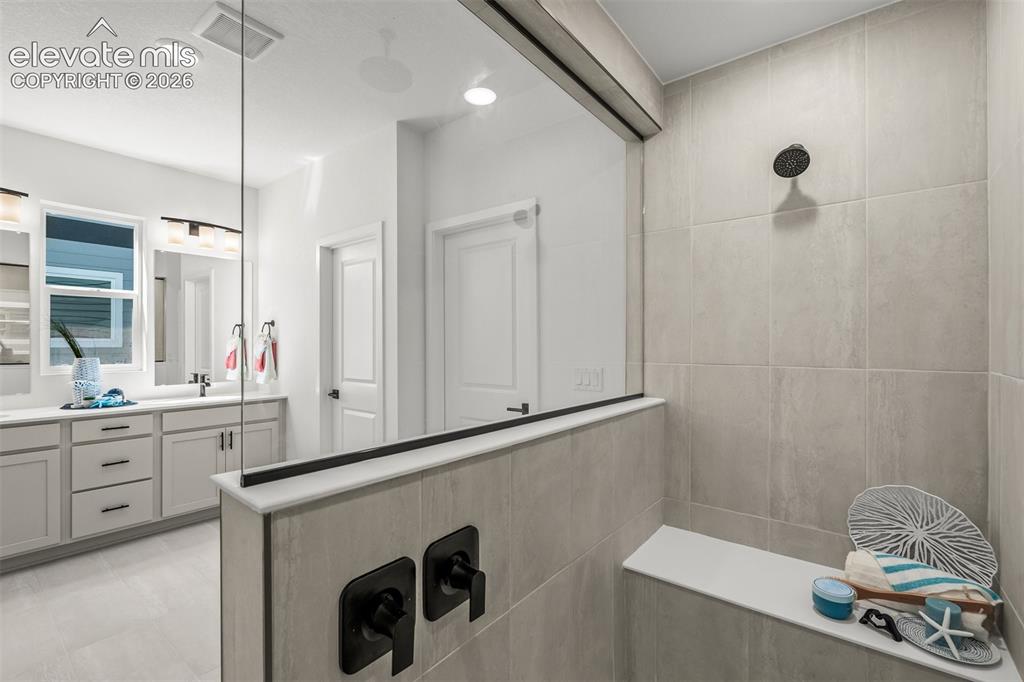 Image 18 of 31: Master Bathroom